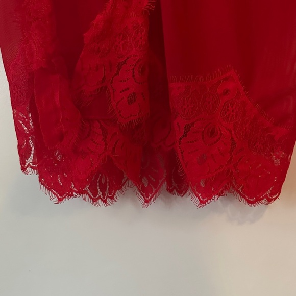 AVID LOVE | Elegant Red Lace Women’s Robe - Picture 7 of 11